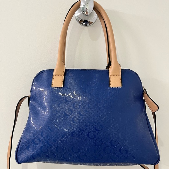 GUESS Crossbody - Picture 2 of 5